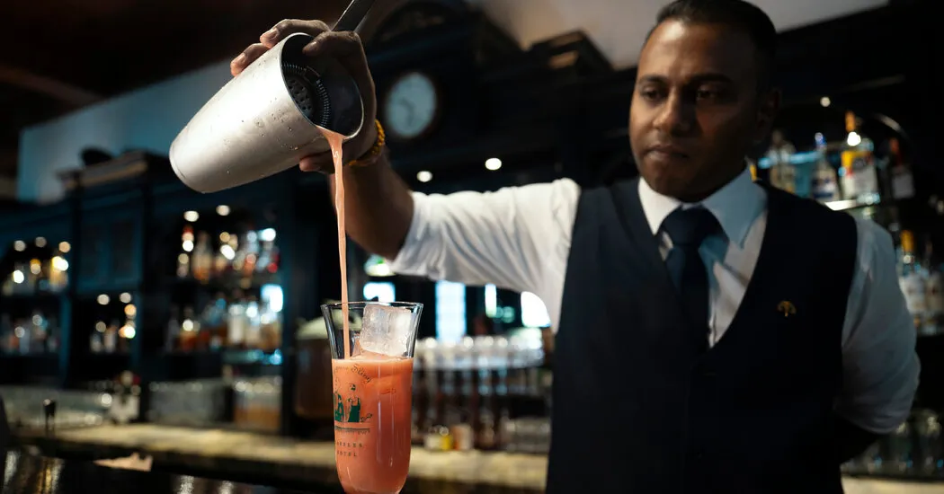 The Raffles’ Singapore Sling Costs $40. There’s a Reason Tourists Still Love It.