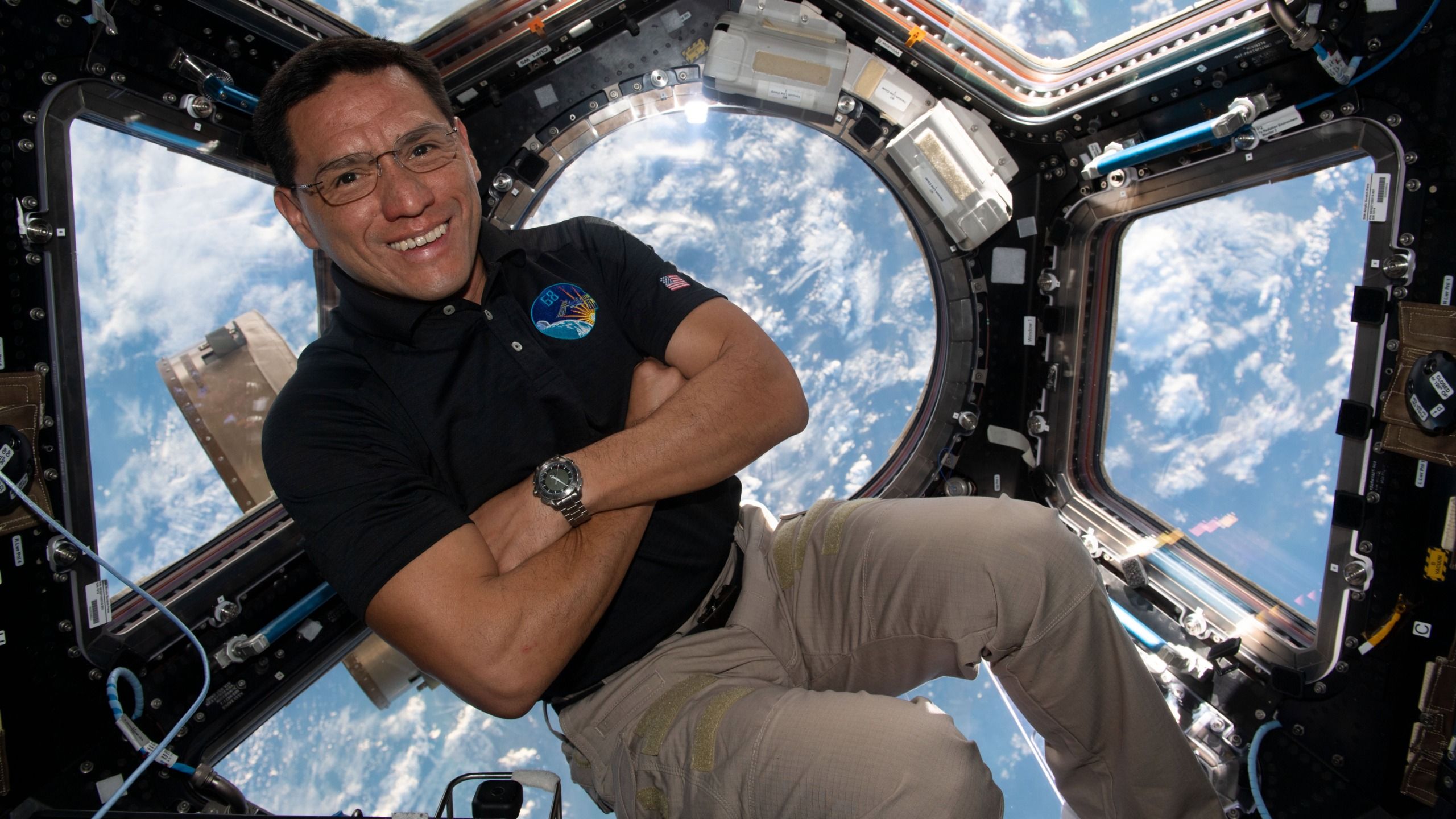 The future of spacecraft windows: 'We can't just live in a box'