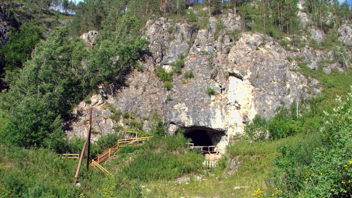 This Cave in China Just Rewrote 120,000 Years of Denisovan History