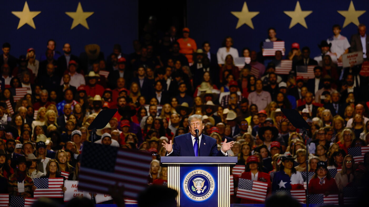 Trump promises $5,000 payment if Republicans win midterms : NPR