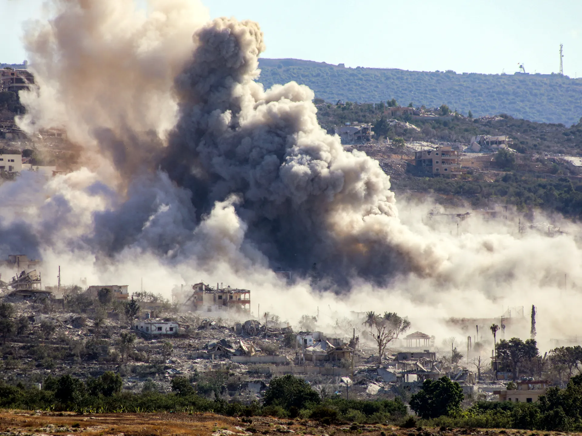 Two injured by Israeli shelling as troops advance in southern Lebanon | Israel attacks Lebanon News