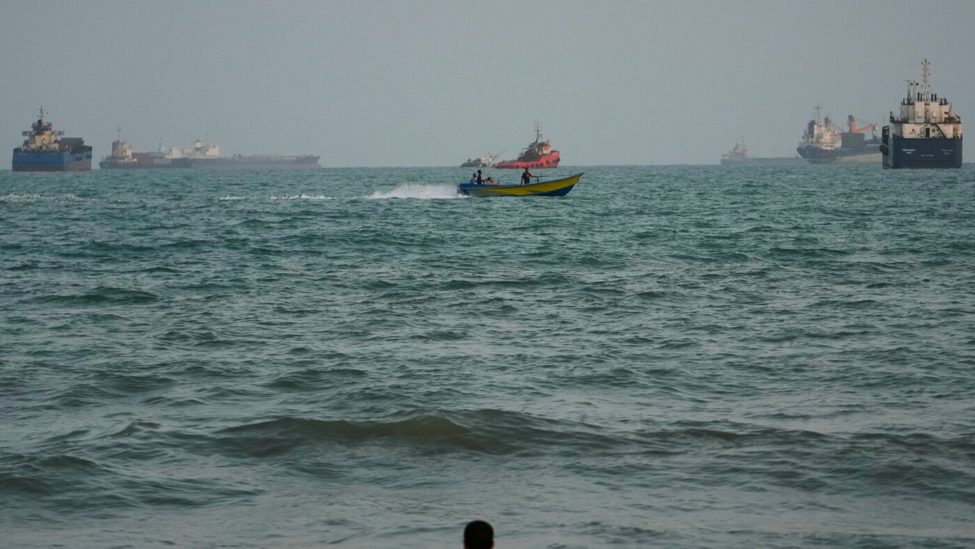 US hits Iranian oil tankers after saying Iran hit Navy warships : NPR