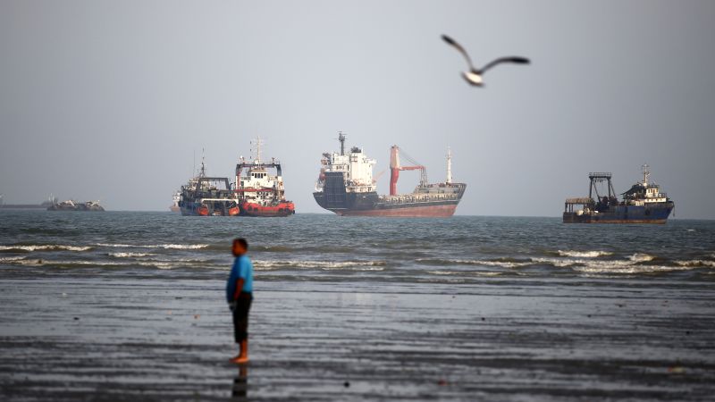 Vessel struck in Strait of Hormuz, UKMTO reports