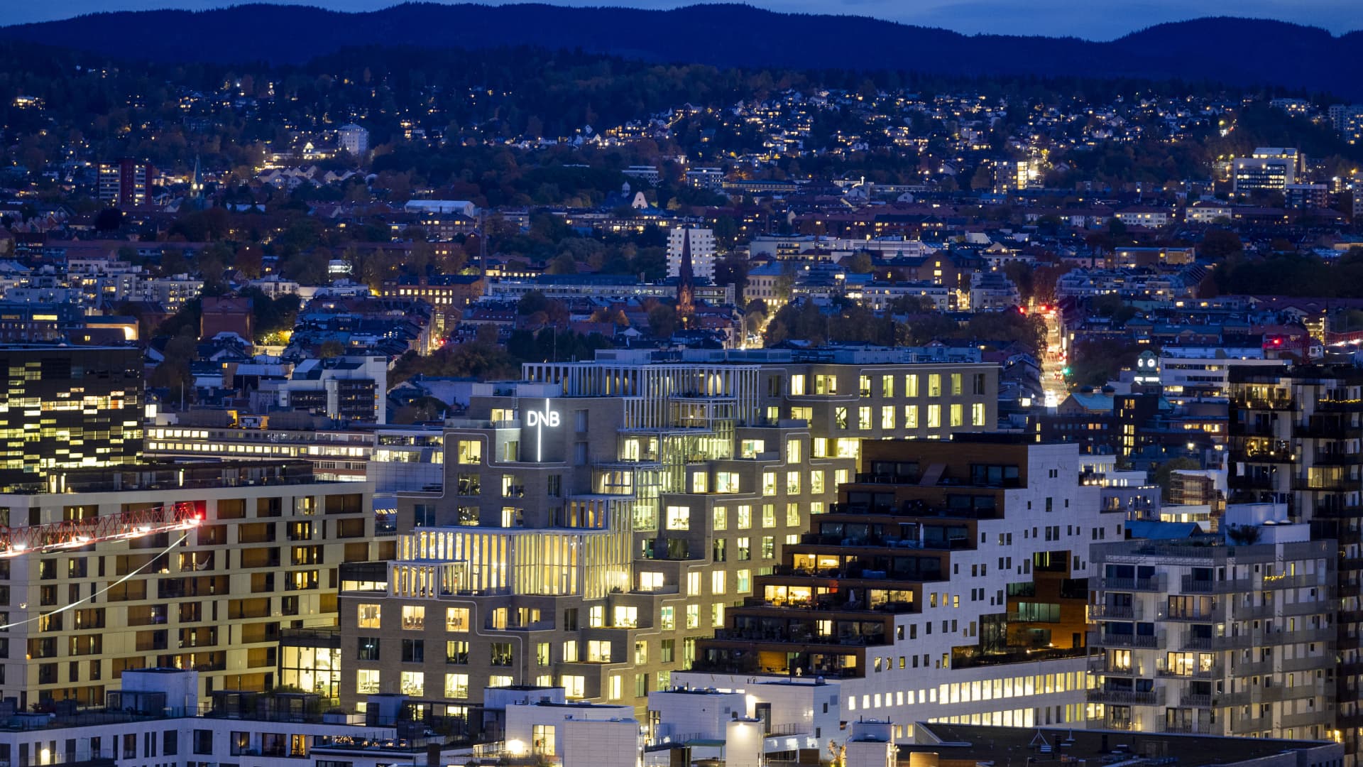 World's biggest sovereign wealth fund plans to cut Treasury holdings