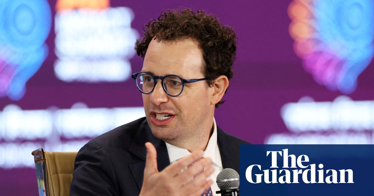 ‘We must slow the pace’: CEO of Anthropic calls for an AI slowdown | AI (artificial intelligence)