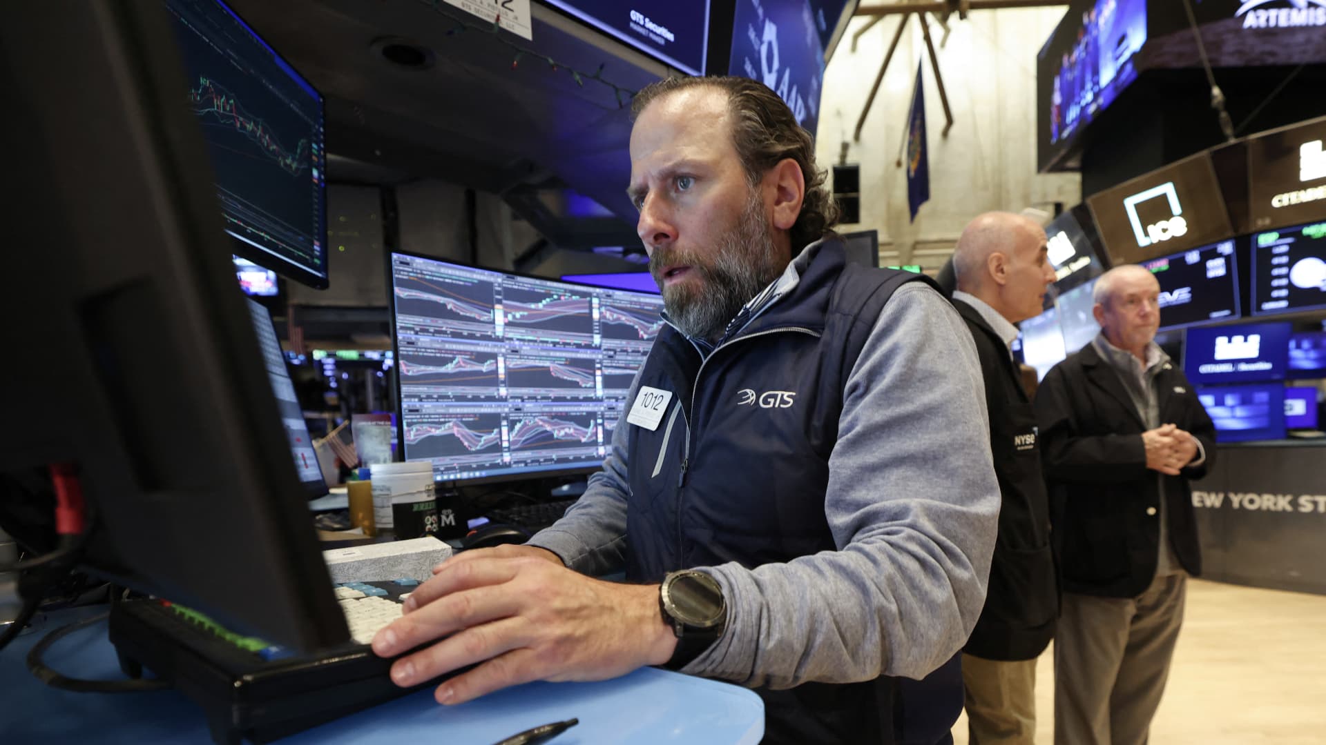 Stock market today: Live updates