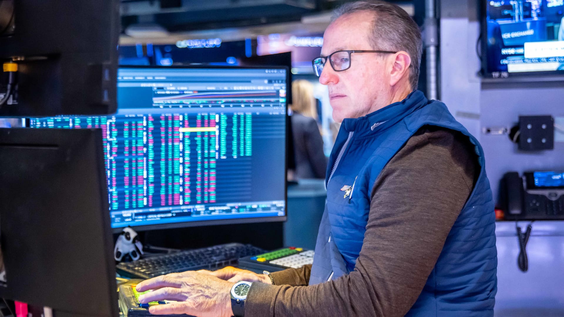 Stock market today: Live updates
