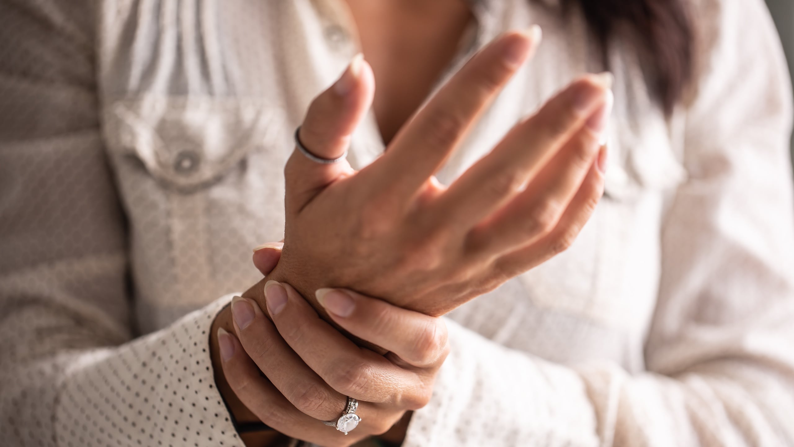 A Saline Injection Could Offer Longer Relief From Carpal Tunnel Pain : ScienceAlert