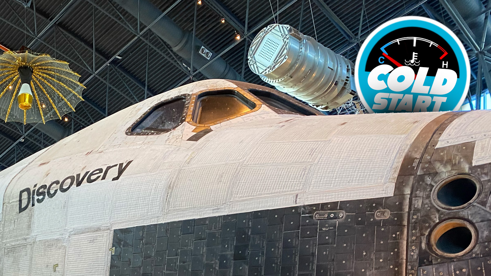 A Typography Geek Pointed Out Something About The Space Shuttle Discovery And Now I Can't Unsee It