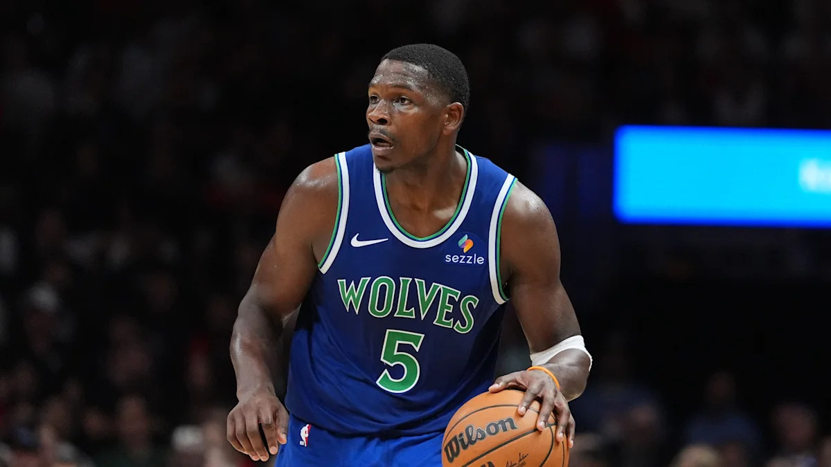 Anthony Edwards reportedly needs procedure on ailing right knee, expected to miss 2 months or more