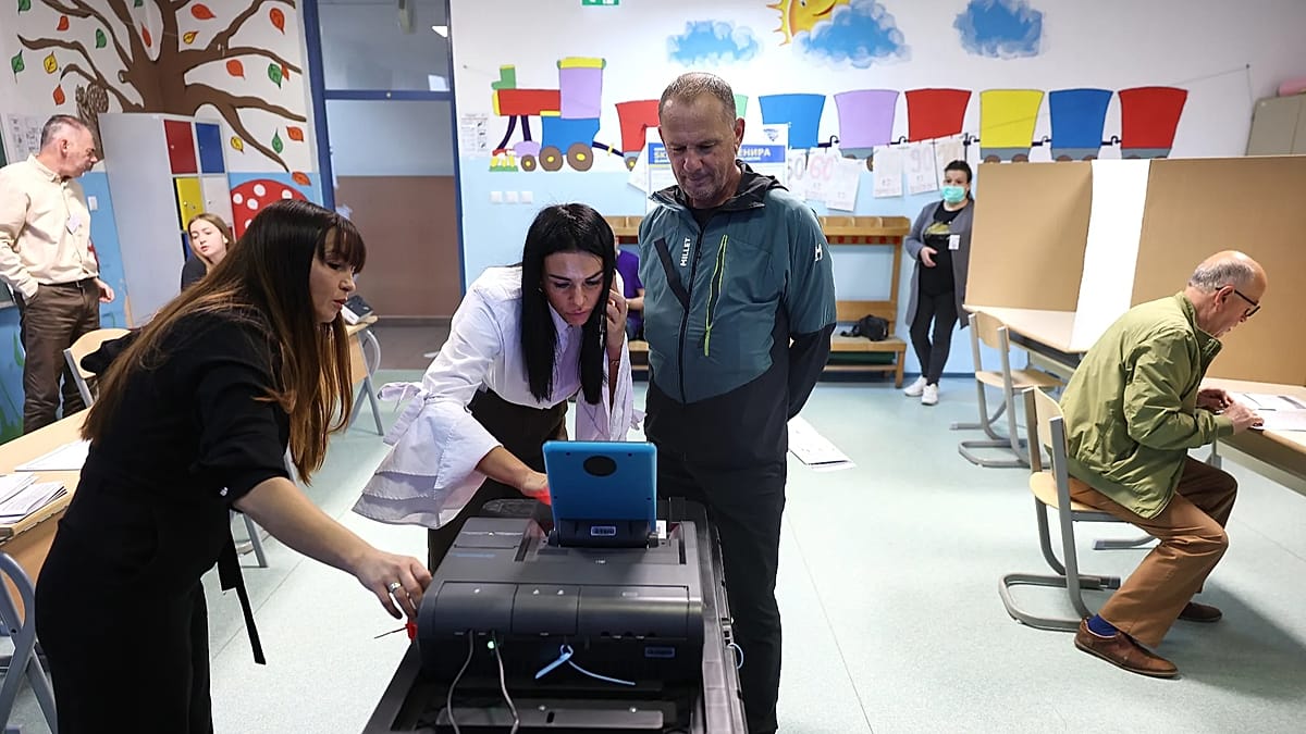 Bosnia awaits for final general election results as preliminary count remains unclear