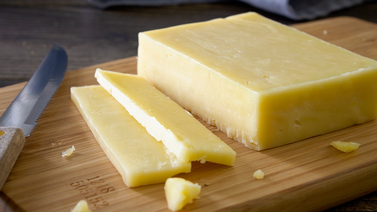 Cheddar cheese pulled from shelves in 7 states over E. coli concerns