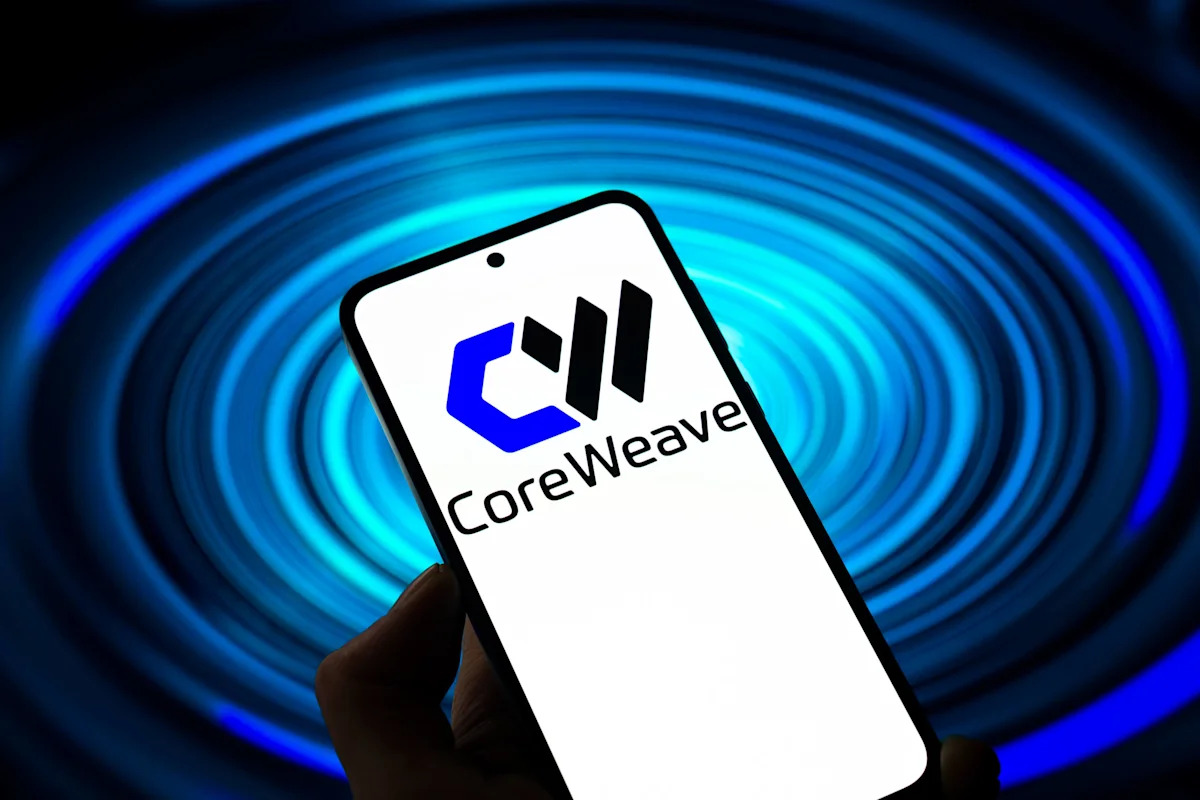CoreWeave stock plunges 12%, but Wall Street analyst says buy the dip