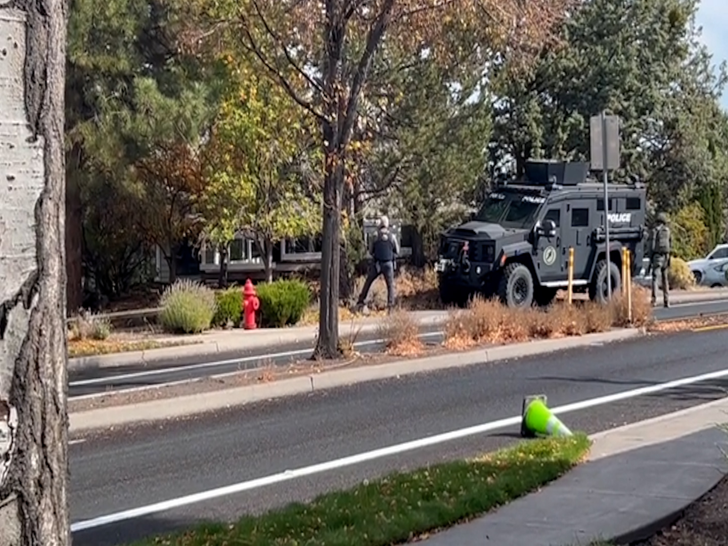 Developing News: Bend Police Involved in Standoff, Avoid the Area - KTVZ
