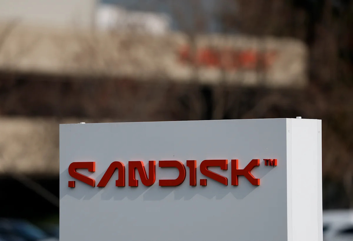 Earnings live updates: Sandisk posts solid earnings, announces 8-for-1 stock split
