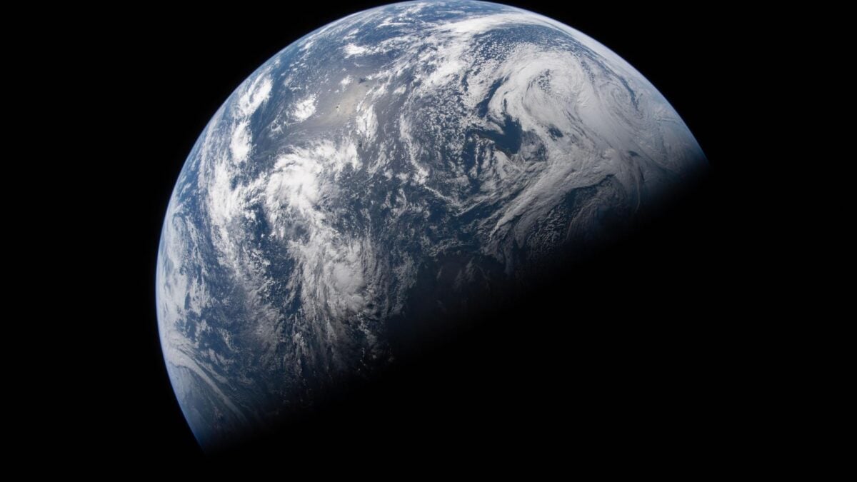 Earth’s Core Has Been Quietly Leaking Water for Billions of Years