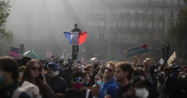 France’s prime minister calls for localized curfews in cities to curb rioting - National