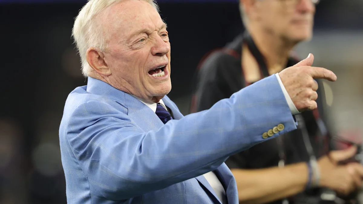 Jerry Jones calls Cowboys' TNF loss to Buccaneers 'extraordinarily disappointing'