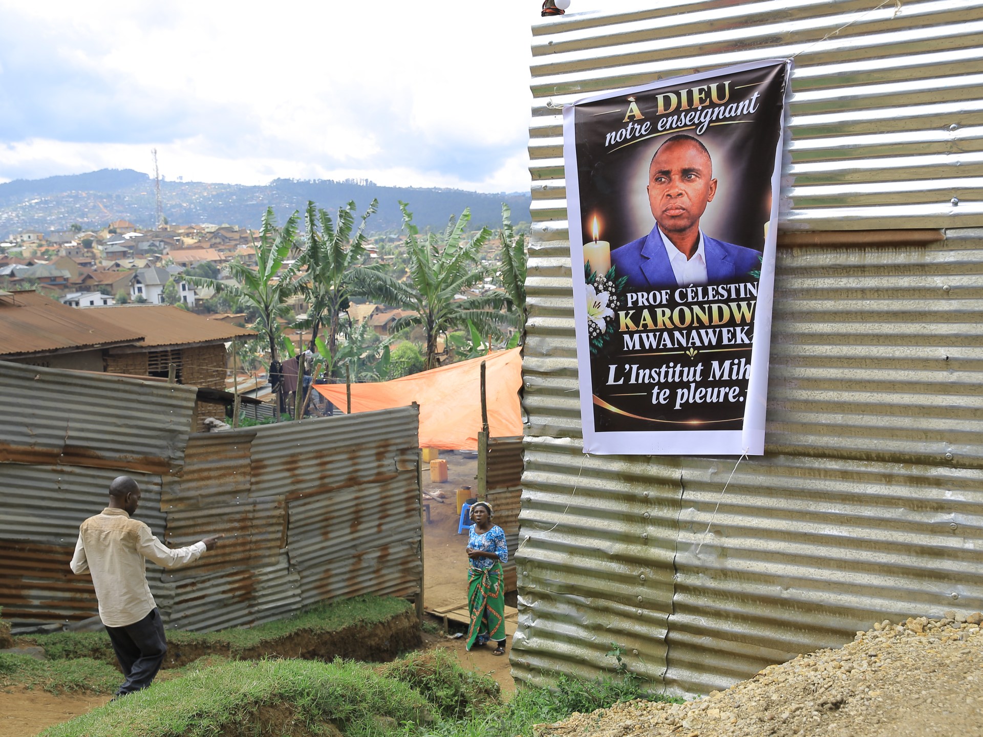 Mourners bury DR Congo official killed after defending Ebola response | Crime News