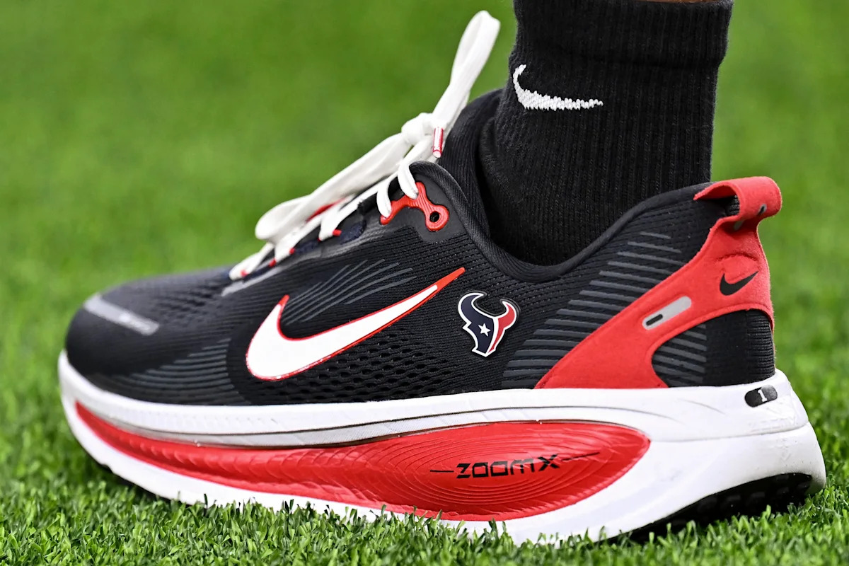 Nike stock sinks as revenue misses estimates, expects to cut jobs