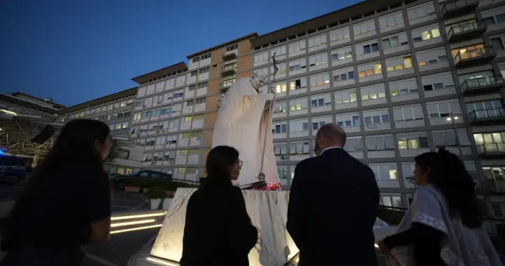 Pope Leo will leave the hospital Saturday following lung cancer surgery, Vatican says - National