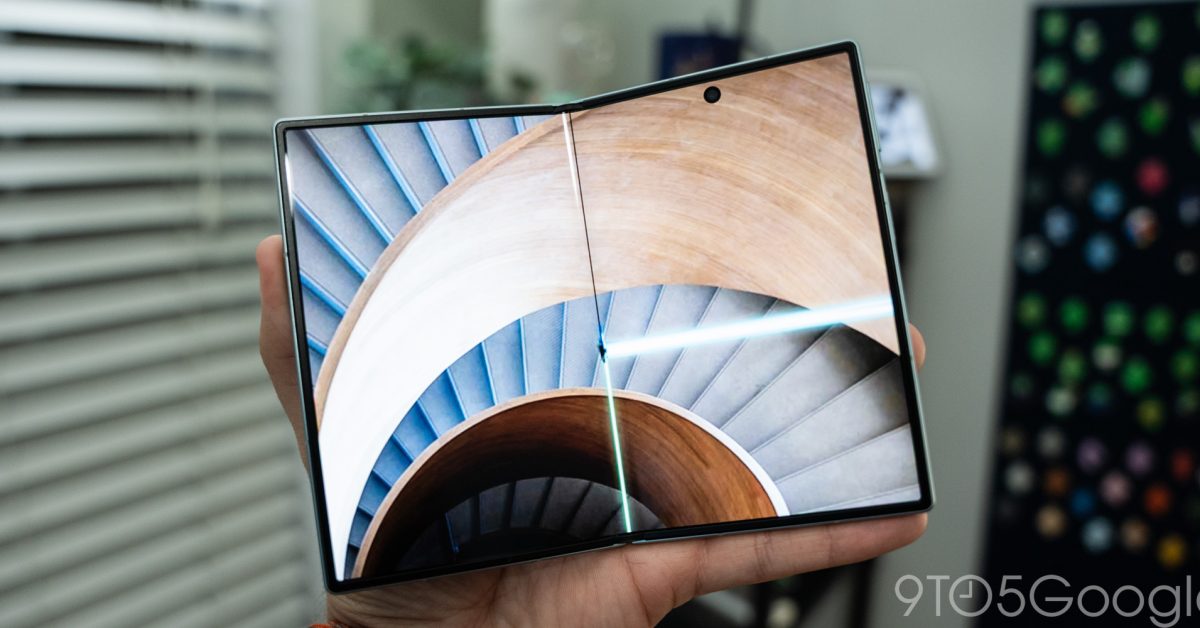 Samsung mocks iPhone Duo 'crackgate' in Galaxy Z Fold 8 ads