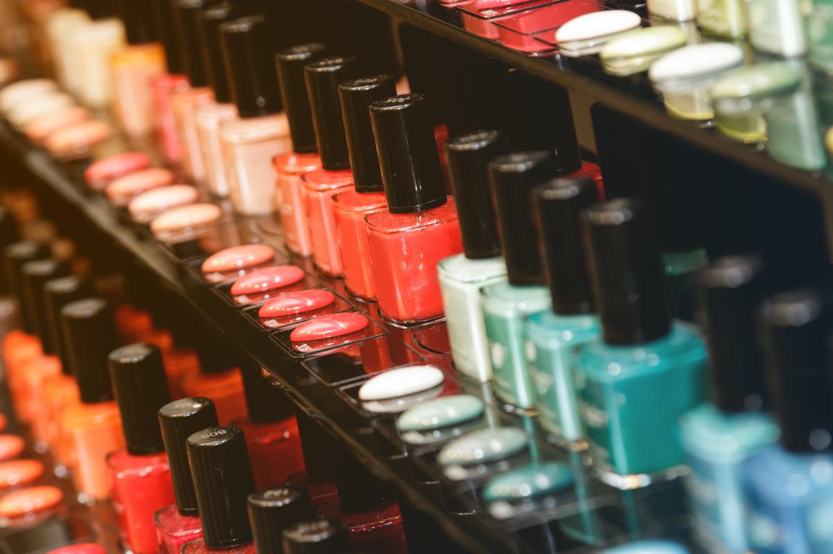 Second Oregon customer in two years infected with genital herpes at nail salon: lawsuit