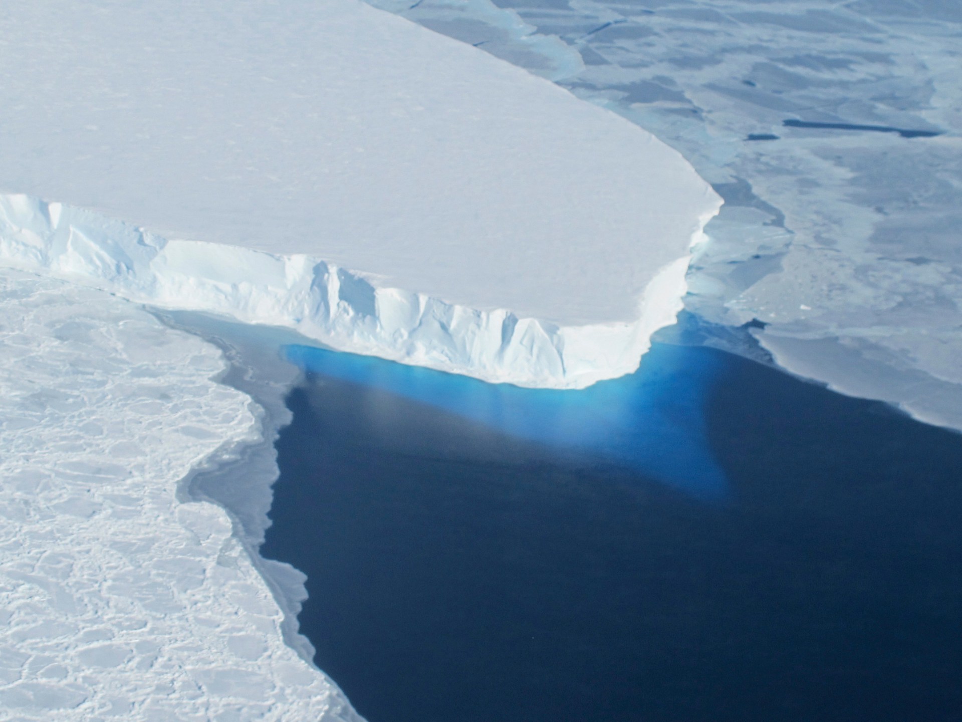 Senegal-sized Antarctic glacier melting faster than thought: Why it matters | Climate Crisis News