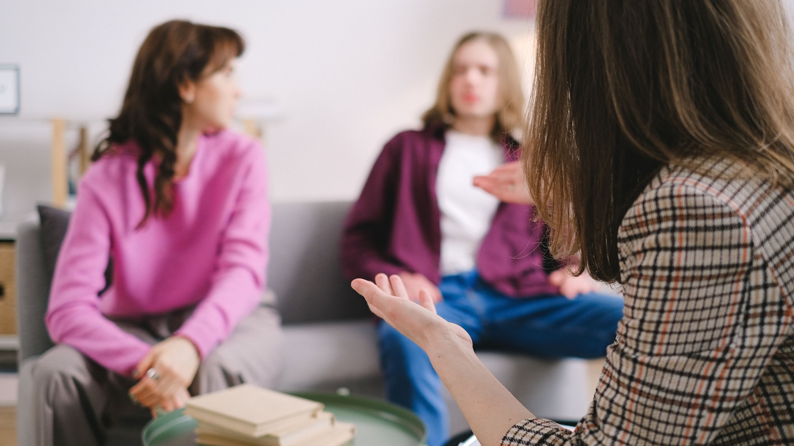 She Questioned Her Friend’s Autism Diagnosis Because She Was Outgoing and Smart—Then Her Plan to Find a Different Therapist Backfired Horribly