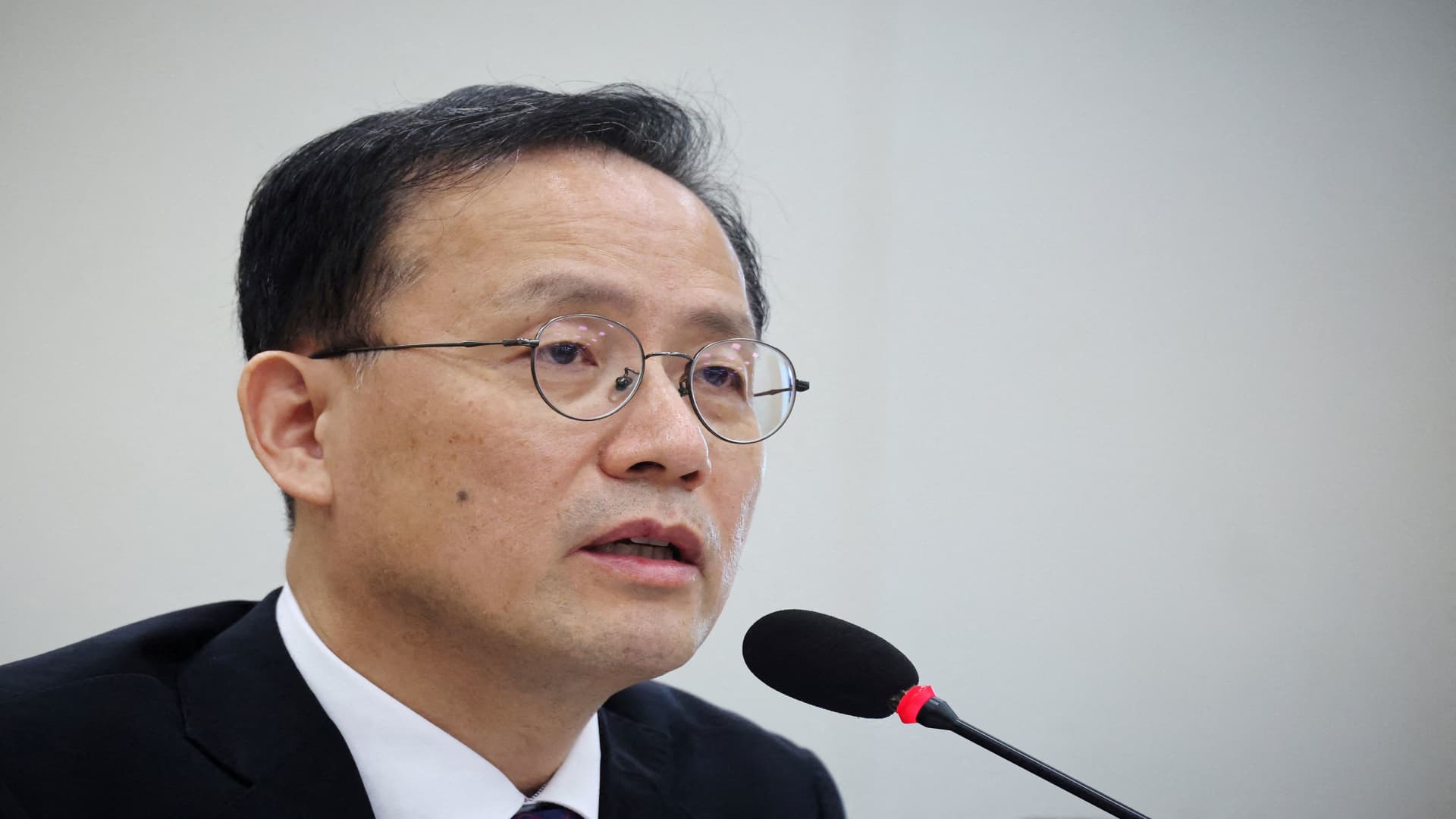 South Korea minister sees chip boom lasting through 2027