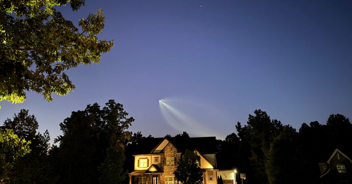 SpaceX launch rescheduled to Tuesday; could bring another ‘space jellyfish’ to Carolina skies :: WRAL.com