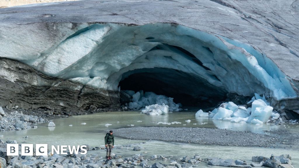 Swiss glaciers suffer 'disastrous' year of ice loss, threatening water supplies - BBC