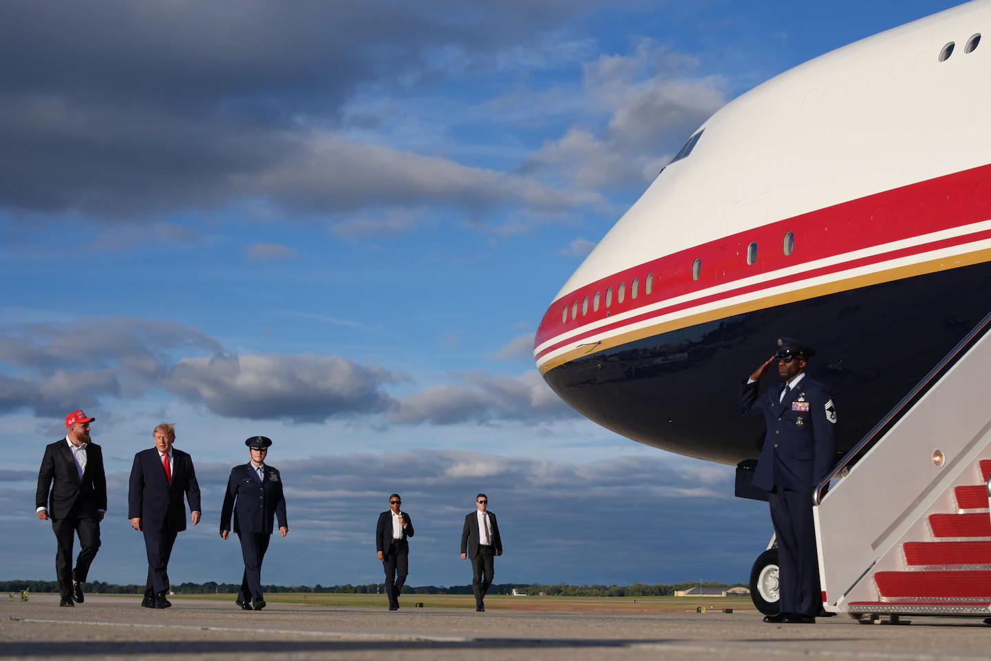 Trump flies 3,400 miles to Alaska in hopes of saving a Senate seat