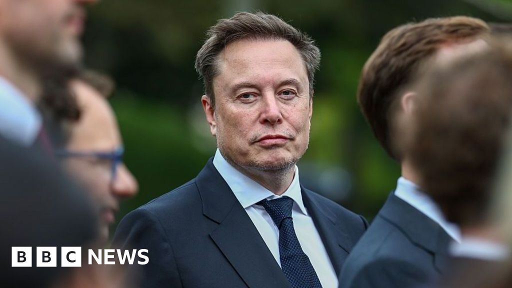 Why does Elon Musk want to merge Tesla and SpaceX? - BBC
