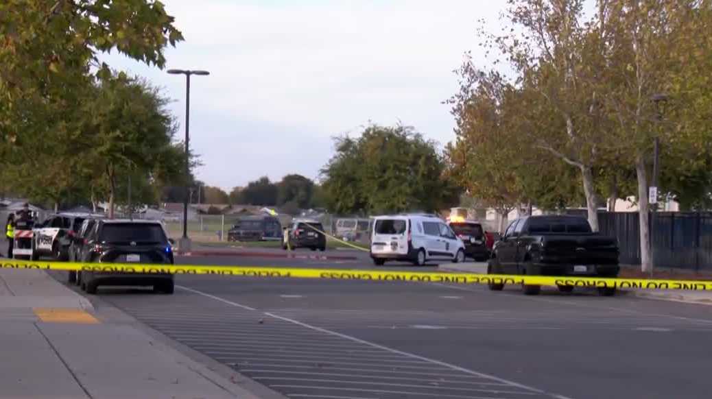 Woman, juvenile both struck by vehicle in Sacramento